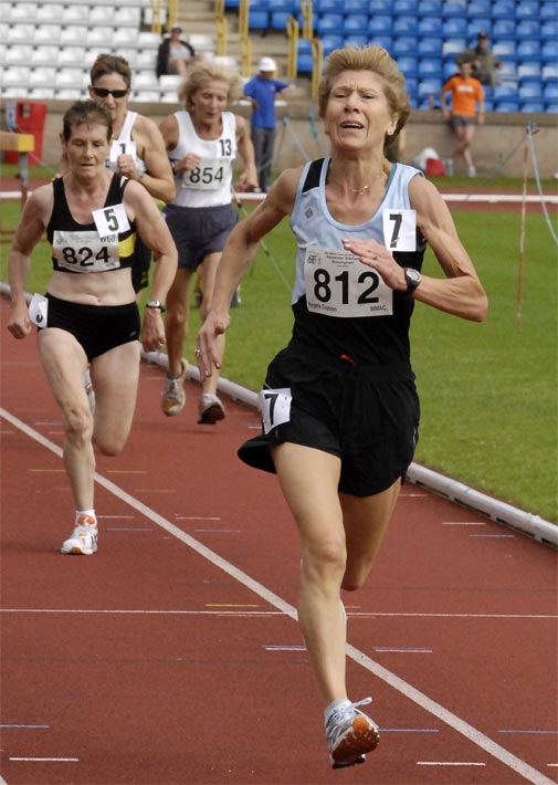 masterstrack.com W60 world record for 5000 held by three women at ...