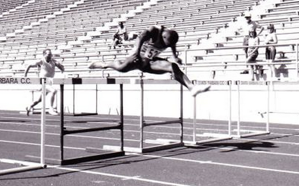 Walt ran a then WR in M50 short hurdles of 14.11 at a Santa Barbara meet.